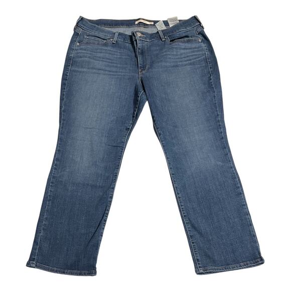 Levis Womens Jeans Size 18W Classic Straight Leg Mid Rise Stretch Medium Wash - Picture 1 of 11